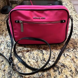 Michael Kors large Polly  crossbody 7X10